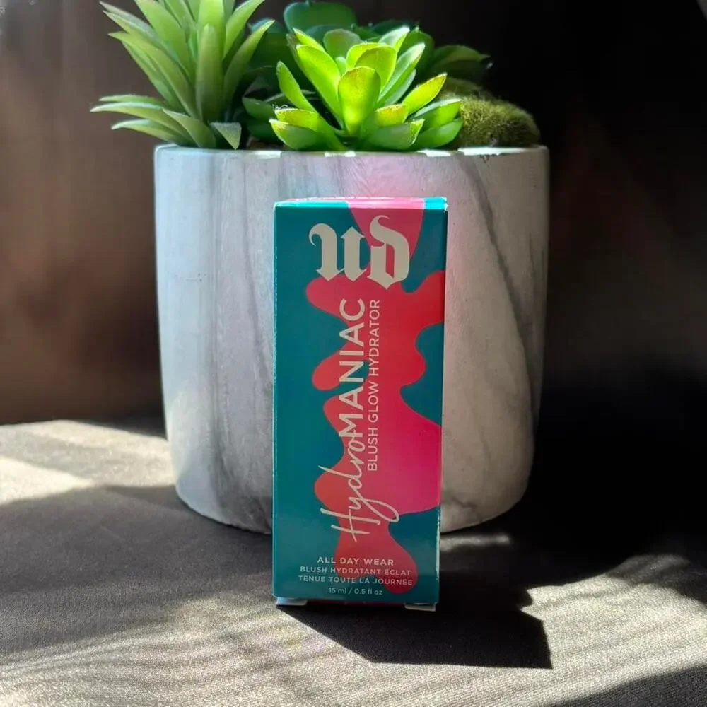 Urban decay hydromaniac blush glow Hydrator in Unhinged